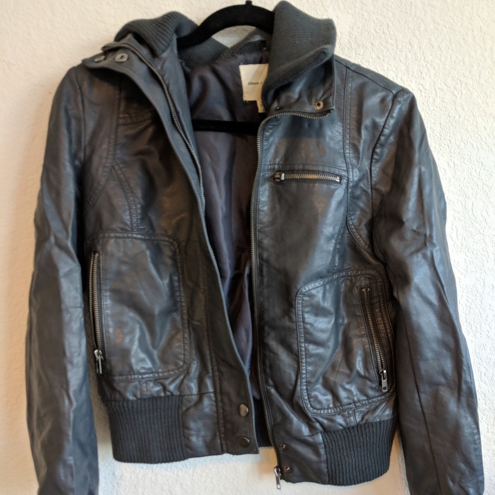 Urban Outfitters Gray Bomber size S